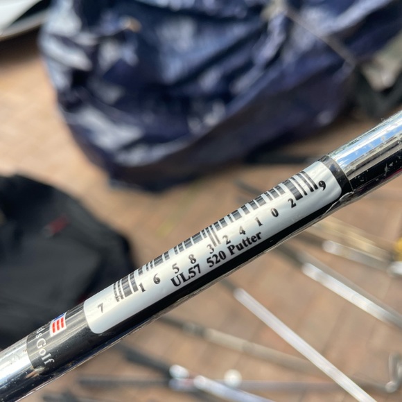 US kids Golf Putter In Rh
520 - Picture 3 of 10